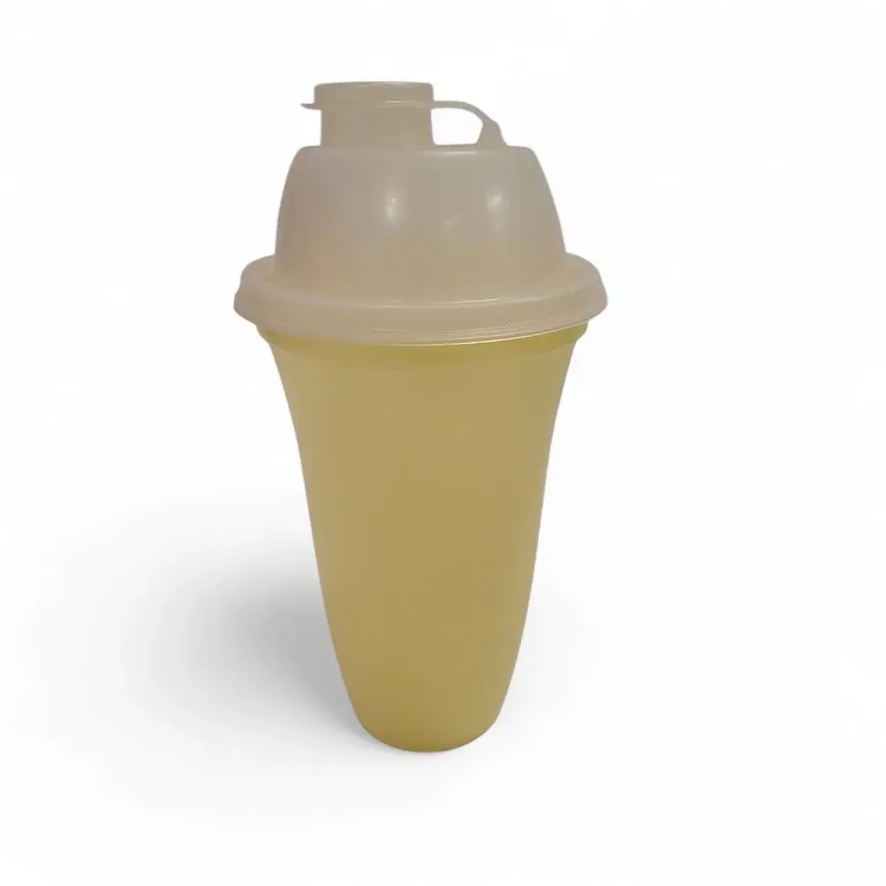 Tupperware Mini Quick Shake 16 oz. Yellow Vintage Gravy Salad Dressing 70's